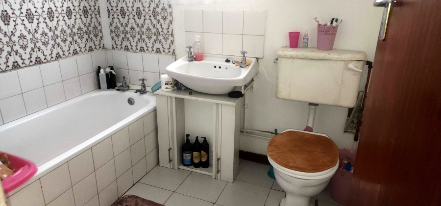 2 Bedroom Property for Sale in Rocklands Western Cape